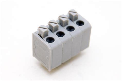 Afbeeldingsresultaten voor Screwless Terminal Block