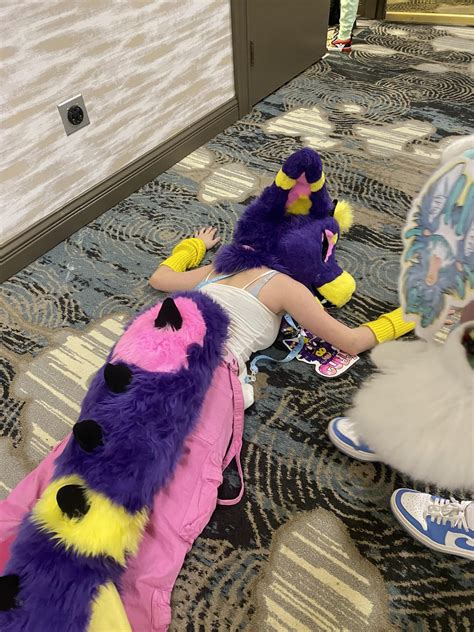 Afbeeldingsresultaten voor Roblox Friend Hang Out