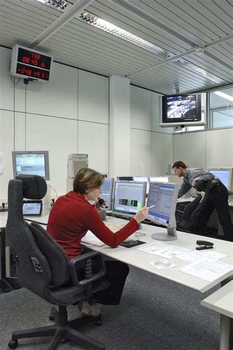 تصویر کا نتیجہ برائے Software Support Engineer