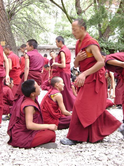 Toradh íomhá ar Monk Kamen High-Rise Invasion