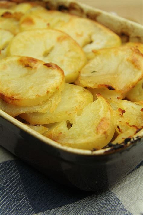 Toradh íomhá ar Potato Cod in Fishing Line
