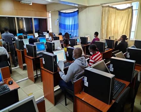 Toradh íomhá ar Summit Technical College