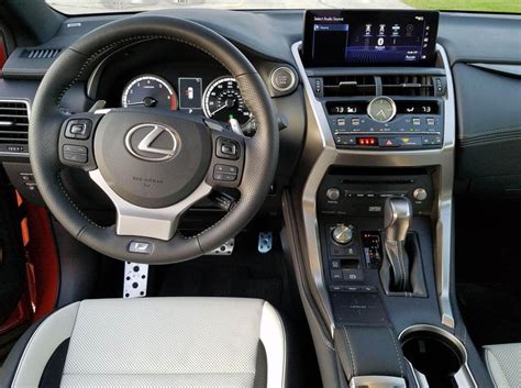 12 Picture 2020 Lexus Interior