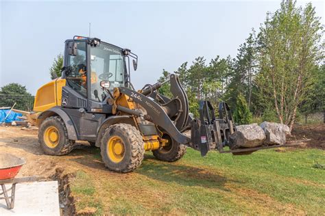 تصویر کا نتیجہ برائے Ultra Class Wheel Loader vs Dozer