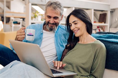 Toradh íomhá ar Hello Neighbour Images