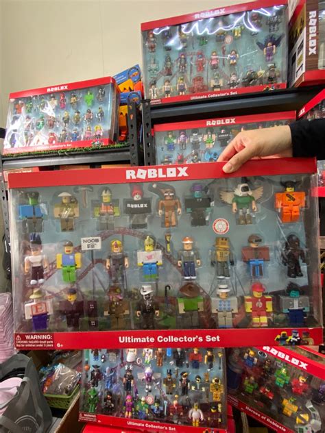 Résultat d’images pour Roblox Actionfigures