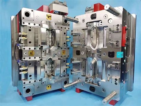 Injection Molding Mold Design に対する画像結果