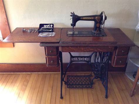 Toradh íomhá ar 1879 Singer Sewing Machine