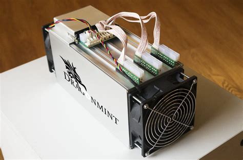 Toradh íomhá ar Crypto-Currency Mining Rigs