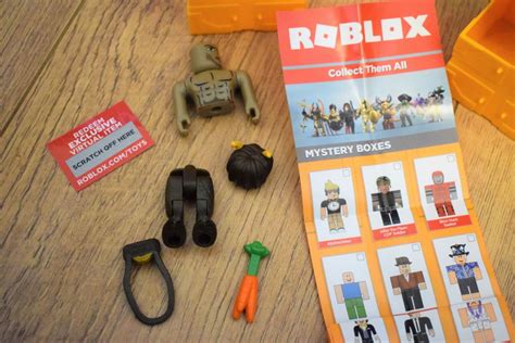 Series 5 Roblox Toy Box에 대한 이미지 결과