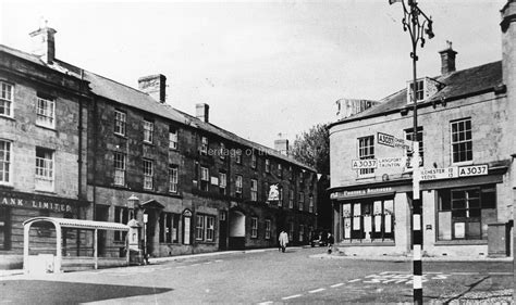 Résultat d’images pour Axminster Market Square
