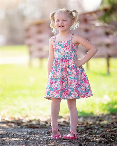 Afbeeldingsresultaten voor Toddler Dress Patterns