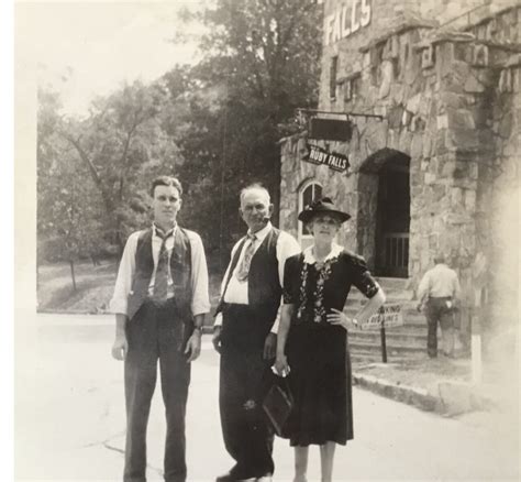 Ruby Falls in January に対する画像結果