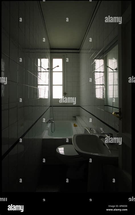 Rubber duck in a bath Stock Photo - Alamy