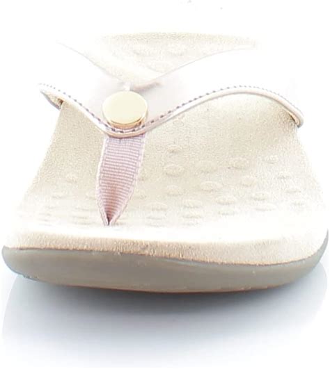 Afbeeldingsresultaten voor Vionic Wide Width Sandals