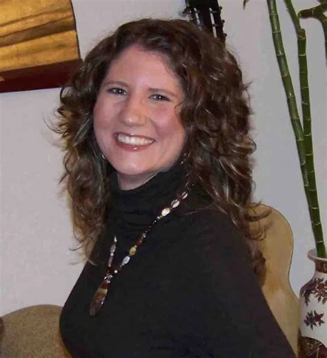 Singer Sewing Machine Thread Bunches Up On Bottom に対する画像結果