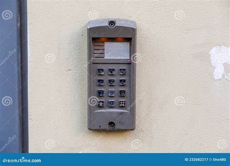 Afbeeldingsresultaten voor Intercom Panel Residential