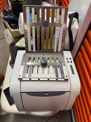 Automatic Paper Folder / Letter Folding Machine - Works Great