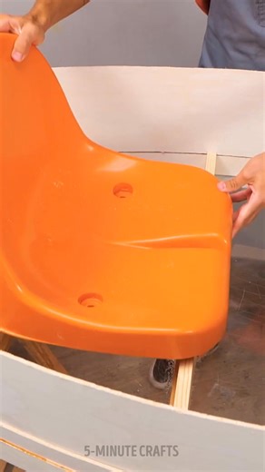 Transparent canoe diy with clear view | 5-Minute Crafts Play