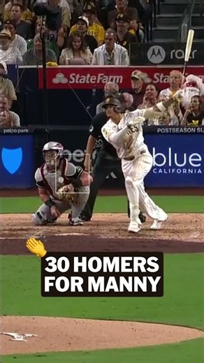 Manny Machado's 30th home run of the season gives the Padres a lead!