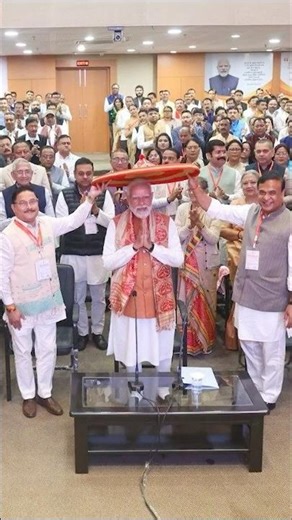 PM Modi meets Assam BJP Karyakartas in Guwahati