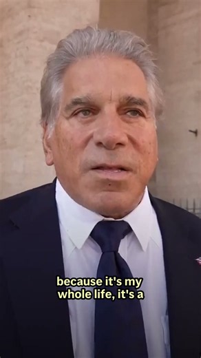 Pope Leo meets 'The Incredible Hulk' actor Lou Ferrigno