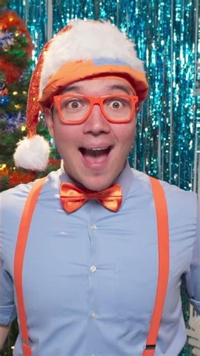 Let's SWITCH on the 🔴🔵🟢 Rainbow Holiday Lights Together! 🎄 Learn colors!! #shorts