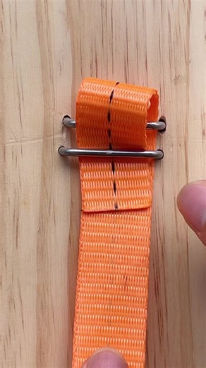 A simple way to secure a flat rope. #diy | DIY Ideas