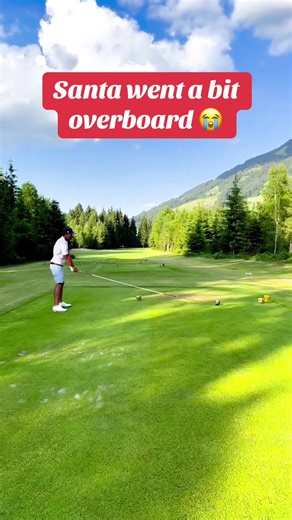 Not sure if this is regulation 😅 (via @stevewaltmangolf) #sports #golf #swing #santa #espnsocial