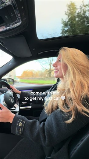 Alexa play ‘driving home for Christmas’ SO HAPPY! I finally did it🤍 thankyou @Fraser for everything! 🚘 feeling grateful. #justgirlythings #learningtodrive