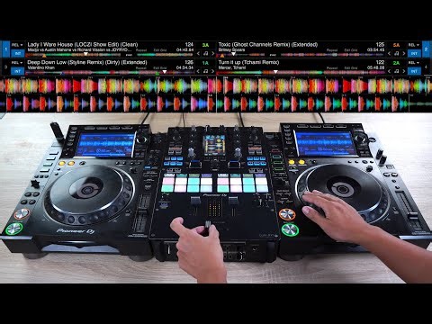 Pro DJ Mixes 31 Songs in 10 Minutes (INSANE)