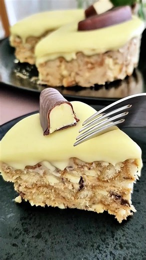 One Pan Cake, It Can’t Get Easier Than This Recipe ➡️ My Profile Description