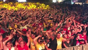 9.6K views · 638 reactions | Avant la dernière étape du Magic Tour 2019 prévue ce soir au Seneffe Festival en Belgique, nous étions hier soir au Mans pour l’avant dernier concert. Admirez l’ambiance! | Magic System | Facebook