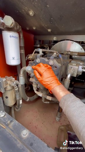 Understanding the Basics of Hydraulic Systems in Excavators