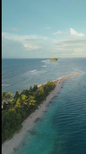 Viral Directional Transitions You Need to Try 🎥 | Easy Filmora Tutorial