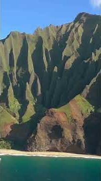 Na Pali Coast: The Cliffs That Rain Carved on Kauai, Hawaii | Wonders of the World