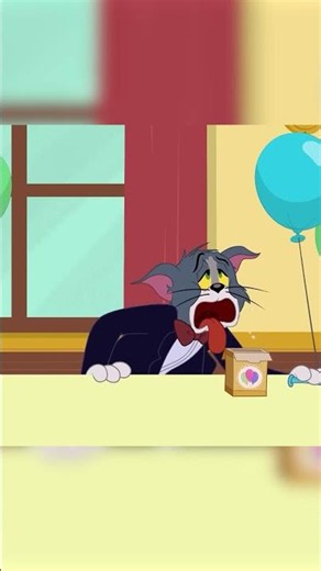 Tom Tried to Blow a Balloon…Became One Instead 😂🎈#TomandJerry #ClassicCartoons #Boomerang #shorts