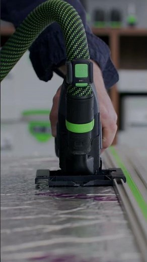 Festool cordless insulating-material saw ISC 240: cutting PIR insulation.
