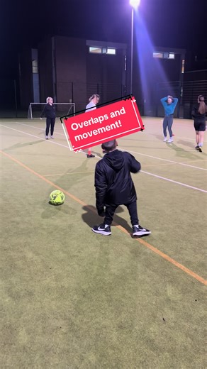 Football Training: Overlaps and Movement