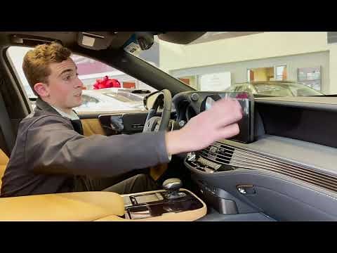 2021 Lexus LS 500 in Iridium: new color and redesign