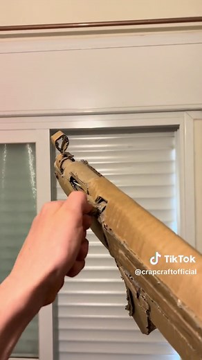 Cardboard MP5 Papercraft: Creative DIY Military Papergun