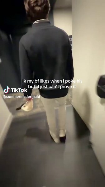 Understanding Nonverbal Cues in Communication