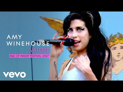 Amy Winehouse - Valerie (Live At The Isle Of Wight Festival / 2007)