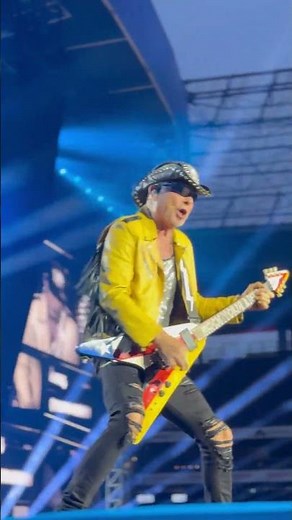 Kind reminder: Have you listened to our new live version of “THE ZOO”?