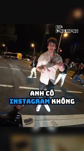 Biker Dừng Đèn Đỏ Và Gặp Ngay Tình Huống Khó Đỡ ‪@moto_matt1‬