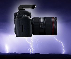The FLEX Bolt Lightning Camera Trigger Shoots Perfect Pictures of Nature's Fury