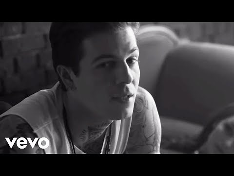 The Neighbourhood - Sweater Weather (Official Video)