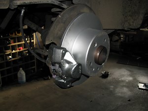 How to Diagnose Common Brake Troubles | Brake Problem | MercedesSource.com