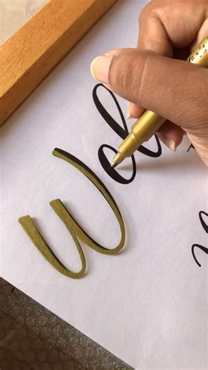 Super easy DIY welcome sign ✨ #DIY #welcomesign #weddingdecor #decor #fyp #gayeholud #diycalligraphy #easycalligraphy #paintmarkers #frame #diyframe