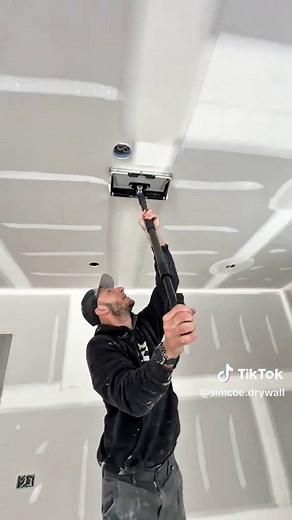 Drywall Mudding Techniques: Tips for Skimming Ceilings